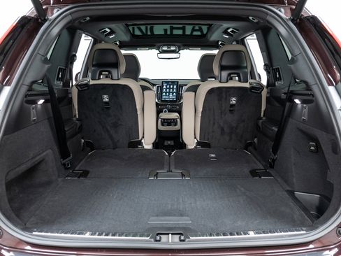 New 2026 Volvo XC90 B6 Plus w/ Protection Package Premier image 10