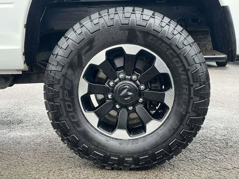 Used 2017 RAM 2500 Tradesman w/ Chrome Appearance Group image 11