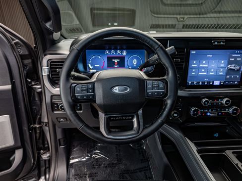 Used 2026 Ford F250 Platinum AWD/4WD image 19