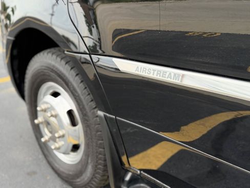 Used 2020 Mercedes-Benz Sprinter 3500 image 15