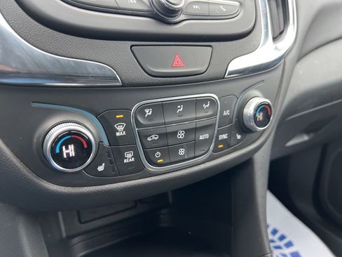 Used 2021 Chevrolet Equinox LT image 10