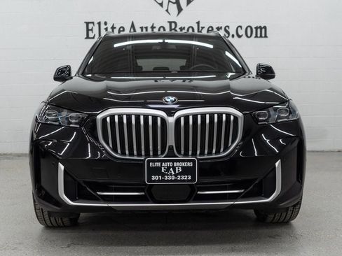 Used 2024 BMW X5 xDrive40i w/ Premium Package image 3