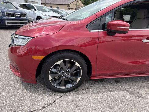 Used 2024 Honda Odyssey Elite image 9