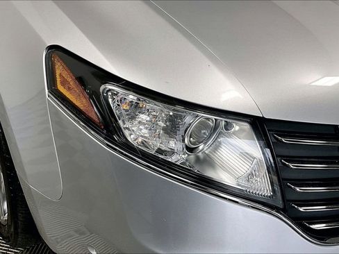 Used 2019 Lincoln MKT AWD image 29