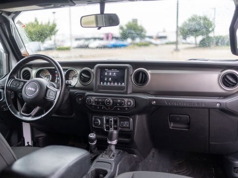 Used 2021 Jeep Wrangler Unlimited Sport image 35