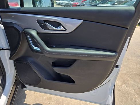 Used 2025 Chevrolet Blazer LT FWD image 32