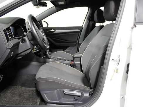 Used 2025 Volkswagen Jetta Sport FWD image 8
