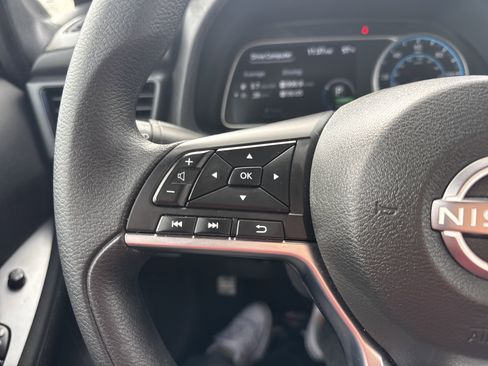 Used 2023 Nissan Leaf S image 22