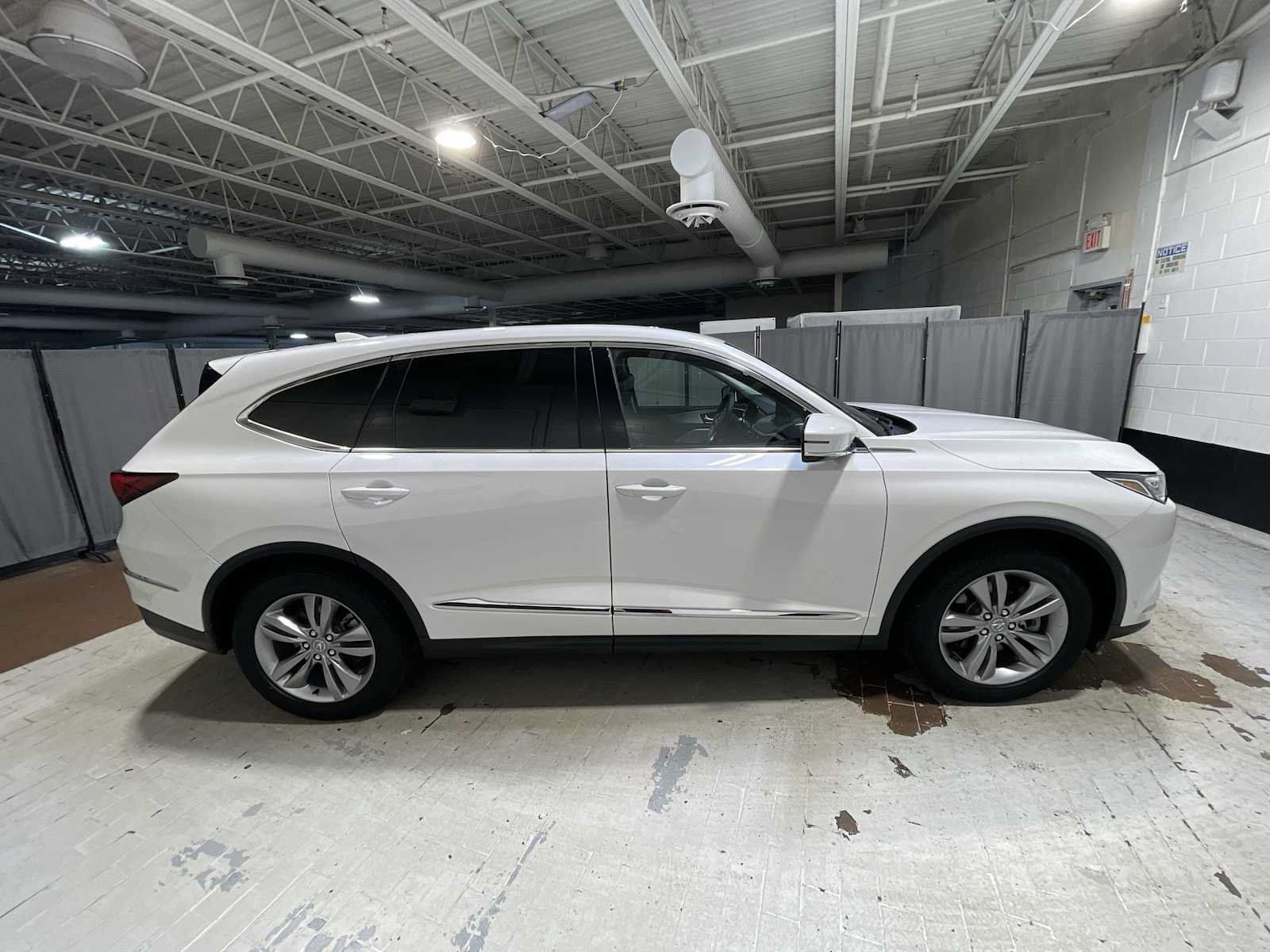 Used 2024 Acura MDX SH-AWD image 27