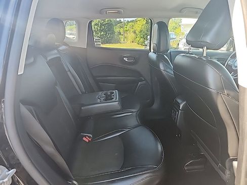 Certified 2020 Jeep Compass Latitude FWD image 29