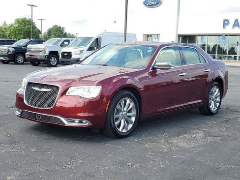 Used 2017 Chrysler 300 C w/ Safetytec Plus Group AWD/4WD image 2