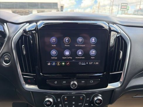 Used 2023 Chevrolet Traverse LT image 22