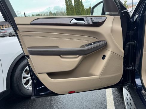 Used 2015 Mercedes-Benz ML 350 4MATIC image 37