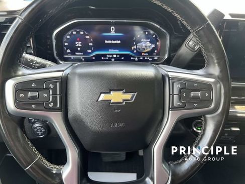 Used 2025 Chevrolet Silverado 2500 LT AWD/4WD image 17