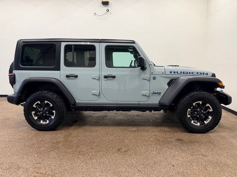 Used 2024 Jeep Wrangler Unlimited Rubicon 4xe AWD/4WD image 8