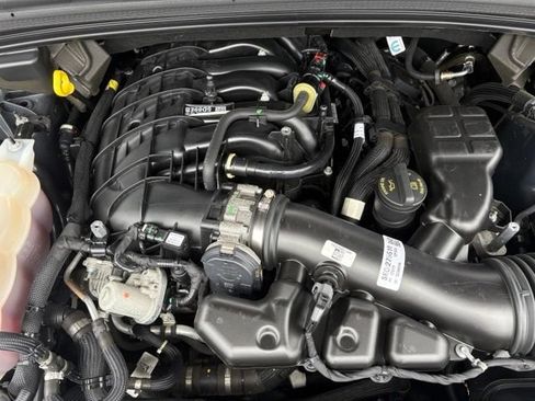 Used 2023 Jeep Grand Cherokee Altitude AWD/4WD image 31