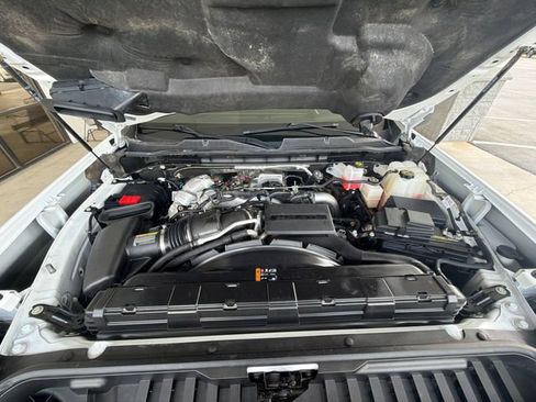 Used 2025 Chevrolet Silverado 2500 LT w/ Convenience Package AWD/4WD image 26