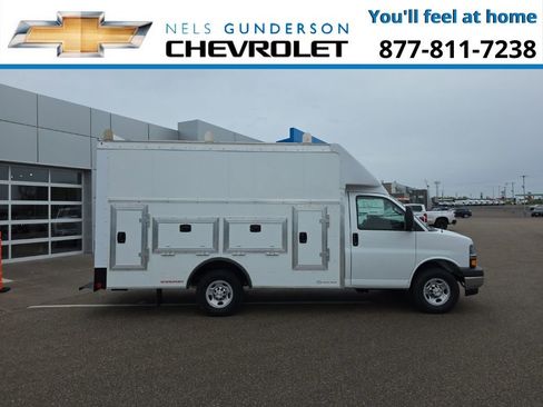 New 2025 Chevrolet Express 3500 w/ Power Convenience Package RWD image 7