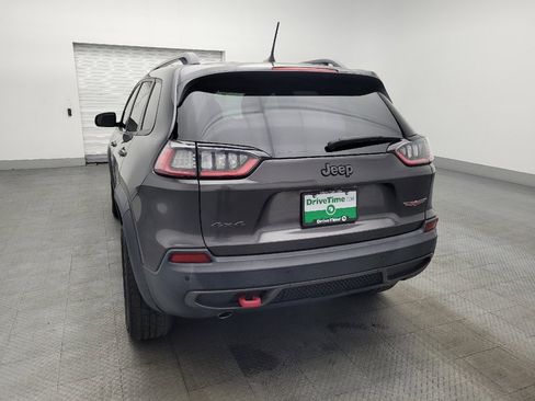 Used 2019 Jeep Cherokee Trailhawk image 6