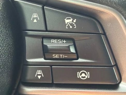 Used 2025 Subaru Outback Premium AWD/4WD image 18
