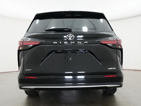 New 2026 Toyota Sienna Limited FWD image 23