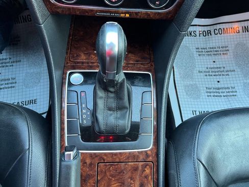 Used 2012 Volkswagen Passat 2.5 SEL Premium image 21