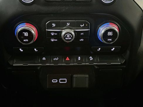 Used 2021 GMC Sierra 1500 Elevation w/ X31 Off-Road Package AWD/4WD image 15