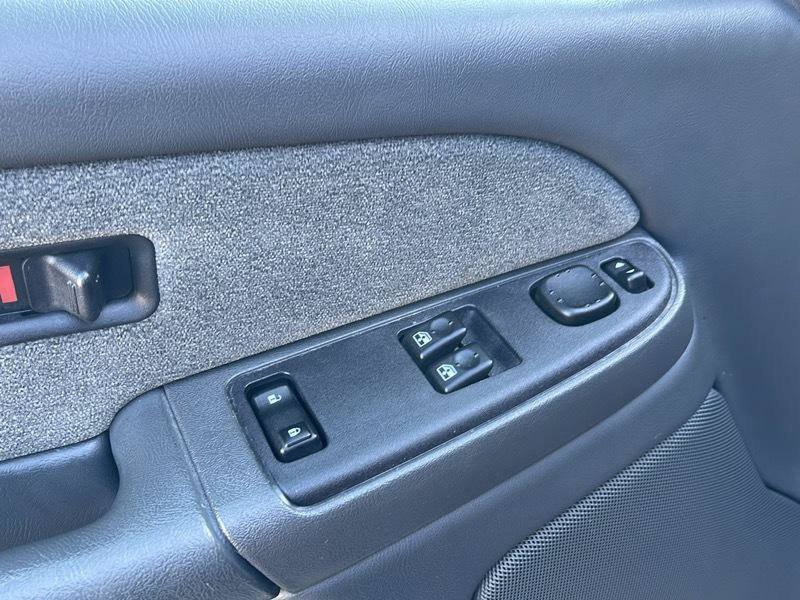 Used 2003 Chevrolet Silverado 1500 LS AWD/4WD image 25