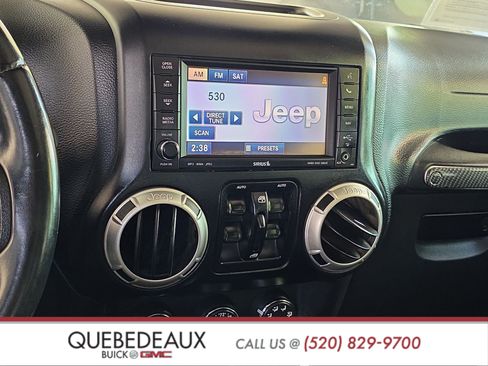 Used 2015 Jeep Wrangler Unlimited Rubicon w/ Dual Top Group AWD/4WD image 18