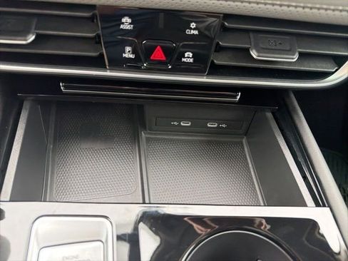 Used 2024 Volkswagen Atlas Peak Edition SEL image 14