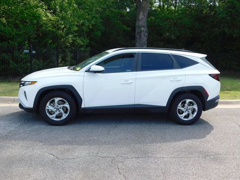 Used 2024 Hyundai Tucson SEL FWD image 2