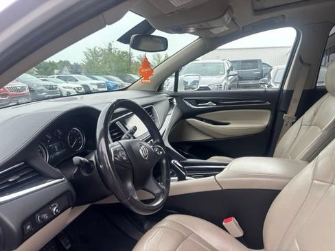 Used 2018 Buick Enclave Essence w/ Trailering Package AWD/4WD image 8