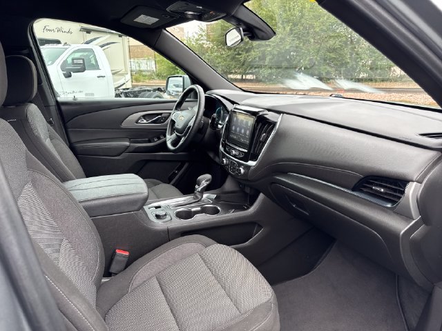 Used 2023 Chevrolet Traverse LT AWD/4WD image 27