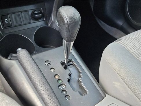 Used 2012 Toyota RAV4 FWD image 18