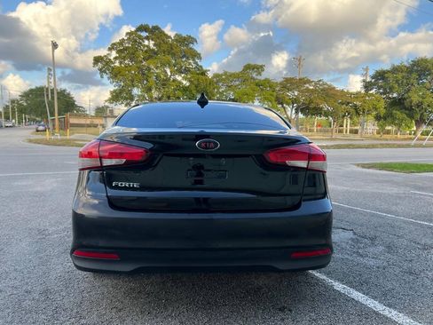 Used 2018 Kia Forte LX FWD image 10