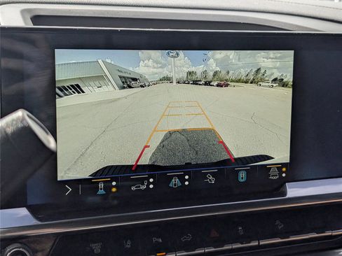 Used 2024 Chevrolet Silverado 2500 High Country w/ Technology Package AWD/4WD image 17