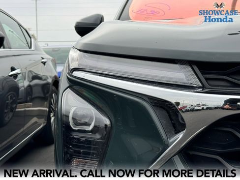 Used 2025 Chevrolet Trax LT w/ LT Convenience Package image 14