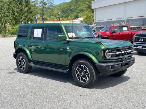 Certified 2025 Ford Bronco Outer Banks AWD/4WD image 1
