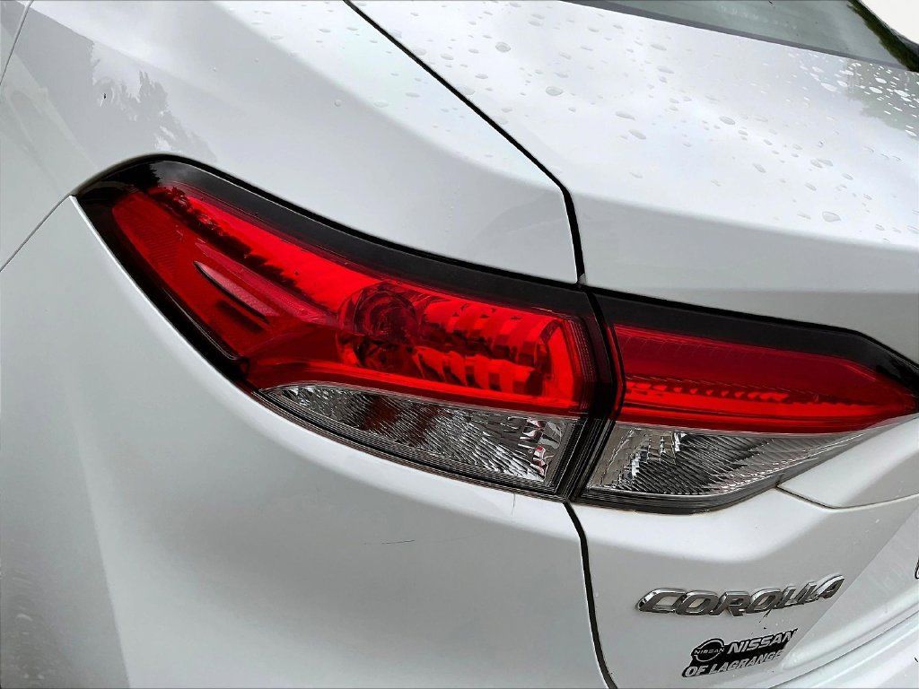 Used 2021 Toyota Corolla LE FWD image 25