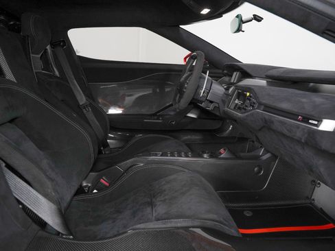 Used 2019 Ford GT RWD image 35