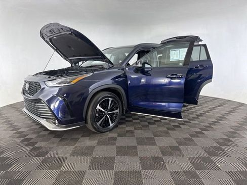 Used 2021 Toyota Highlander XSE image 13
