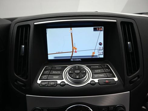 Used 2014 INFINITI Q60 Convertible w/ Premium Package image 25