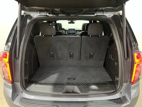 Used 2022 Chevrolet Tahoe LT w/ LT Signature Package AWD/4WD image 13