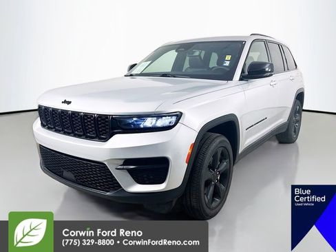 Used 2024 Jeep Grand Cherokee Altitude image 4