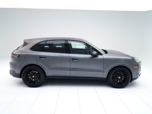 New 2026 Porsche Cayenne image 8