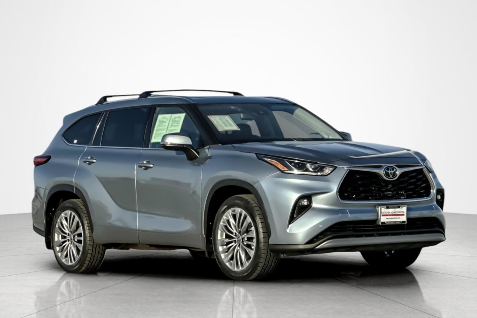 Certified 2022 Toyota Highlander Platinum FWD image 7