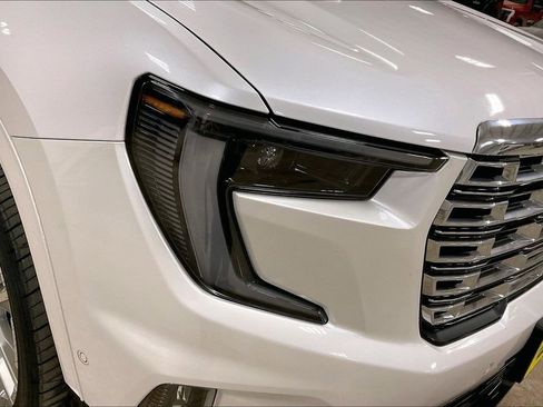 Used 2024 GMC Acadia Denali w/ Super Cruise Package image 28