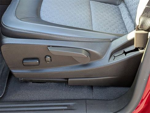 Used 2022 Chevrolet Colorado Z71 w/ Safety Package image 16