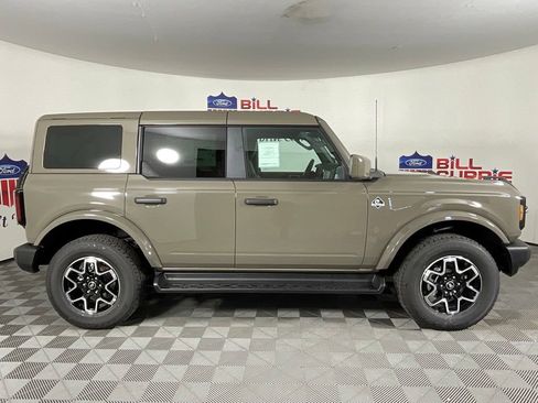 New 2026 Ford Bronco Outer Banks AWD/4WD image 2