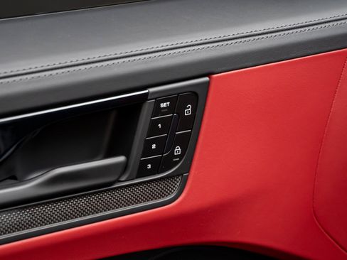 Certified 2026 Porsche Cayenne GTS AWD/4WD image 30